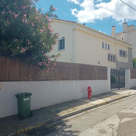 Grand Appartement, 2 Chambres Et Jardin Nimes Exterior photo