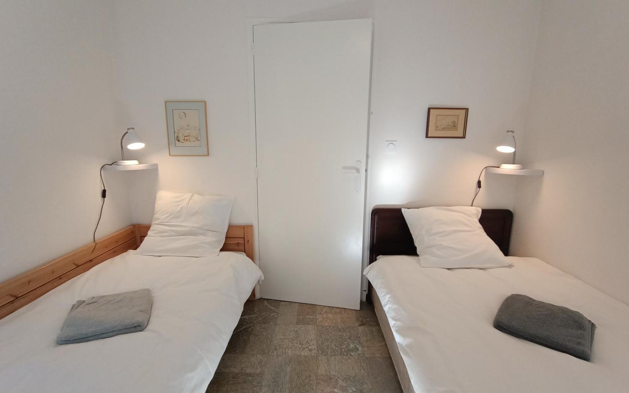 Grand Appartement, 2 Chambres Et Jardin Nimes Exterior photo